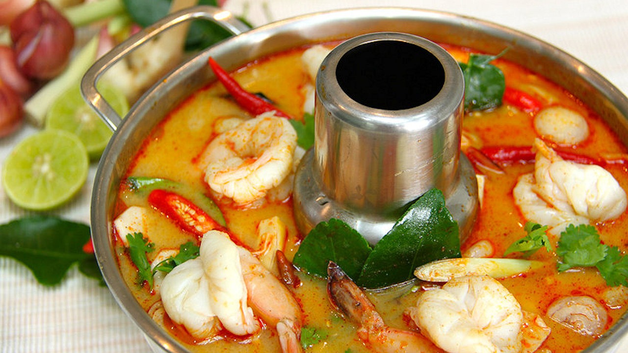 Tom Yum Goong - Spicy Prawn Soup- Recipe and Cooking Method